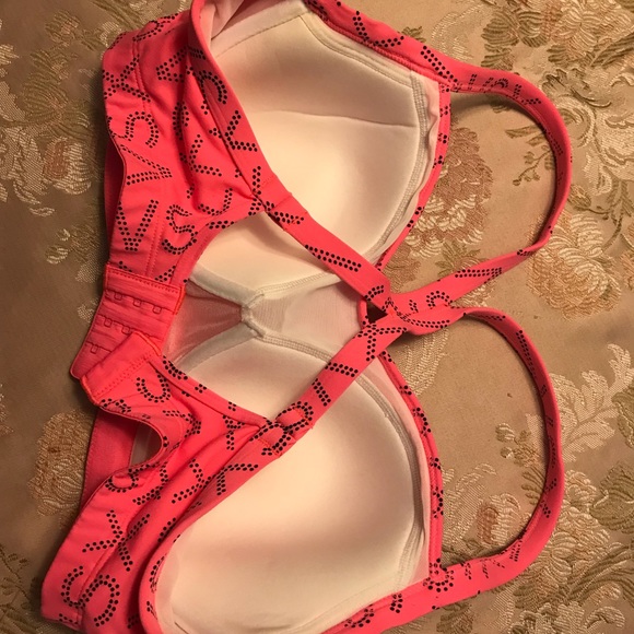Victoria’s Secret Workout/Bra/Bathing Suit Top Size 36 D - Picture 2 of 5